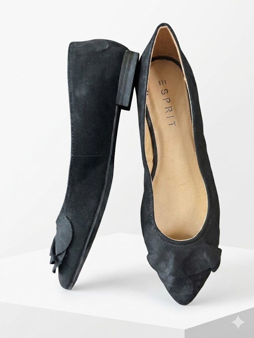 Esprit Daisy-E Black Suede Tiered Ruffle Pointed Toe Ballet Flats Women's Size 8